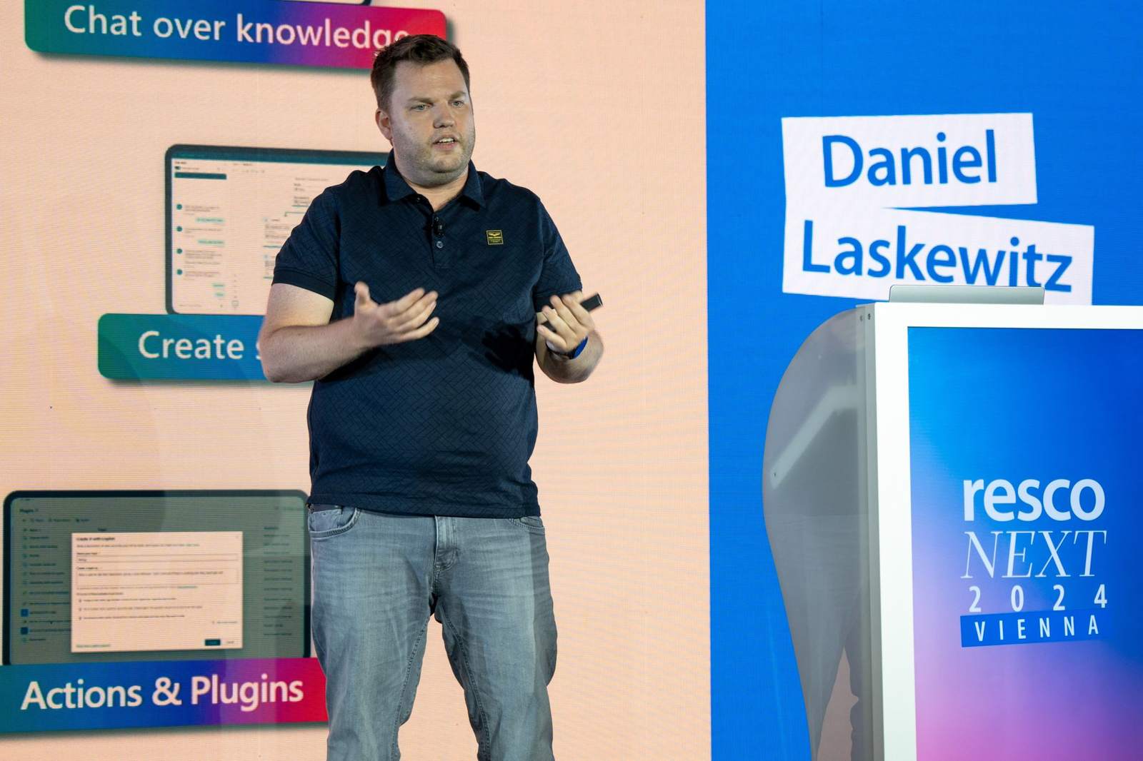 Daniel Laskewitz on stage at Resco Next 2024 in Vienna.